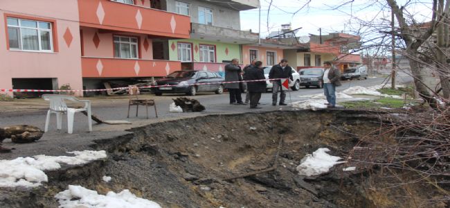 ALAPLI’DA HEYELAN NEDENİYLE 7 BİNA TEHLİKE ALTINDA